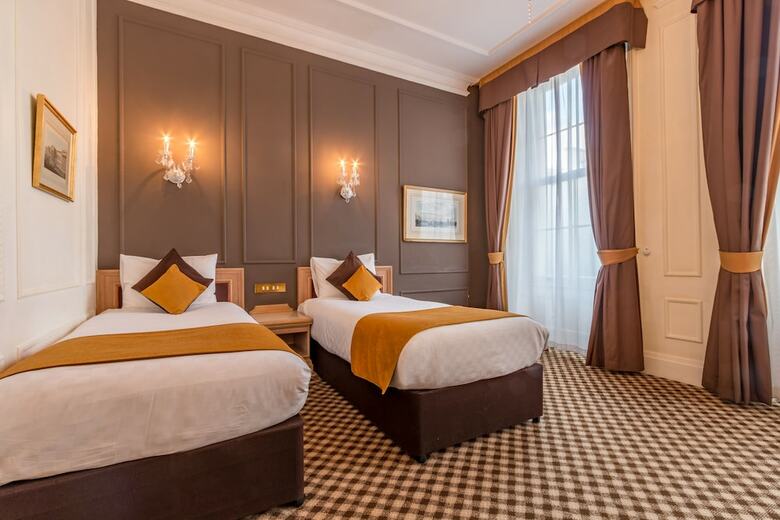 Hotel Thistle Hyde Park