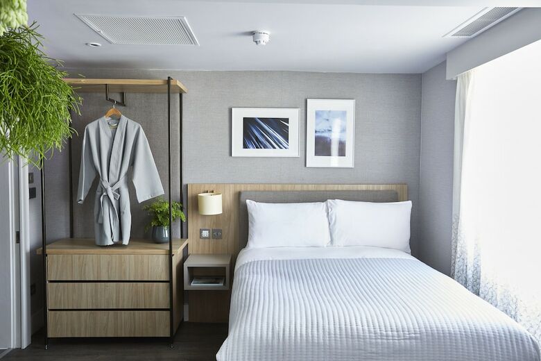 Hotel Inhabit