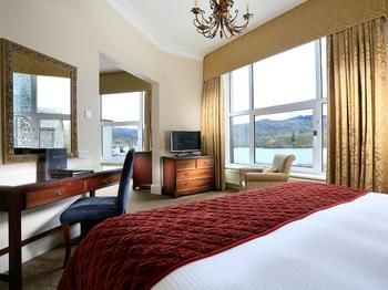 Macdonald Old England Hotel & Spa