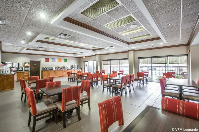 Hotel Comfort Suites
