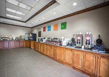 Hotel Comfort Suites