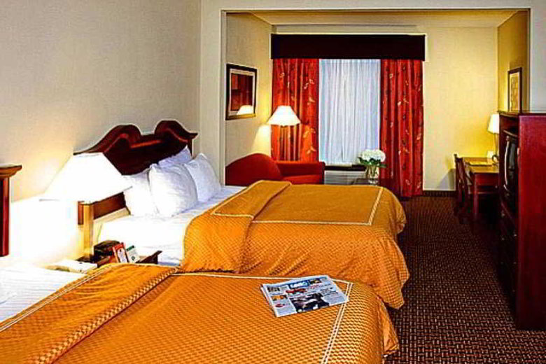 Hotel Comfort Suites (durham)