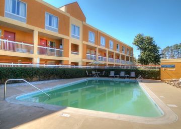 Hotel Quality Inn & Suites