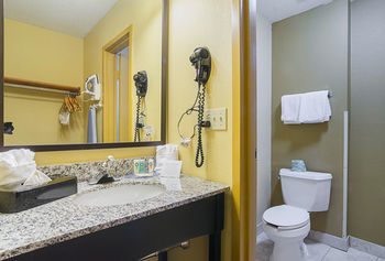Hotel Quality Inn & Suites