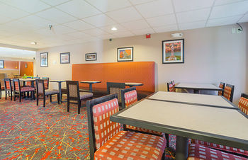 Hotel Quality Inn & Suites