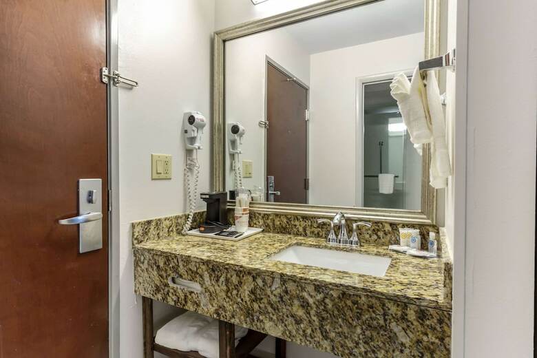 Hotel Comfort Inn
