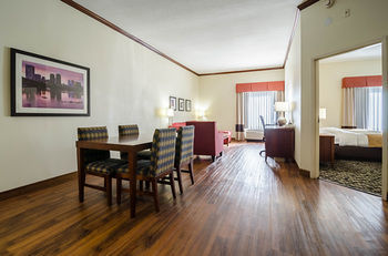 Hotel Comfort Suites Innsbrook