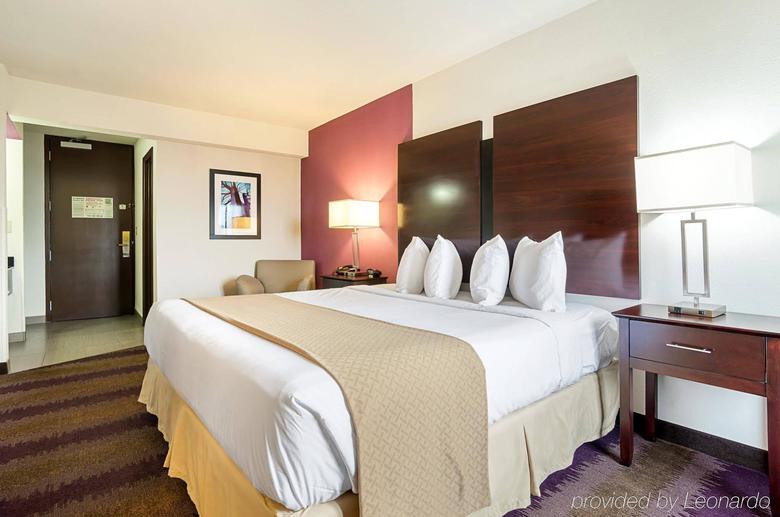 Hotel Quality Inn West End