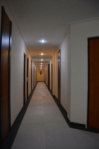 Hostal Lariss Guest House
