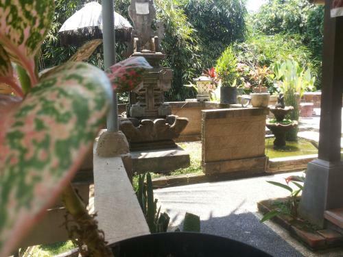 Hostal Artha Sari Bungalow