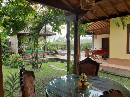 Ubud Rice Field Villa