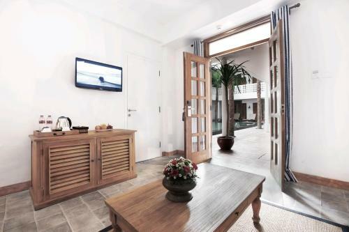 Adhisthana Hotel Yogyakarta