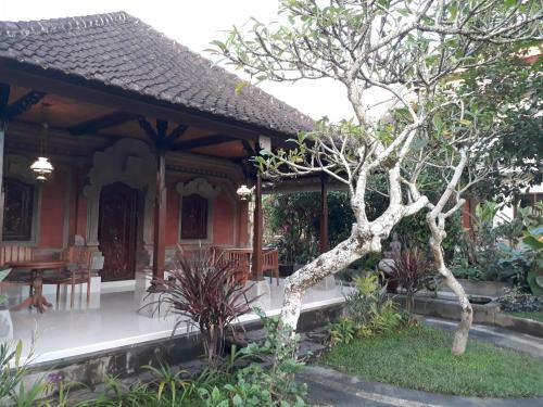 Hostal Nyoman Sandi Guest House