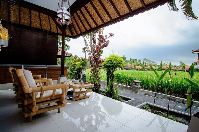 Hostal Puji Bungalow