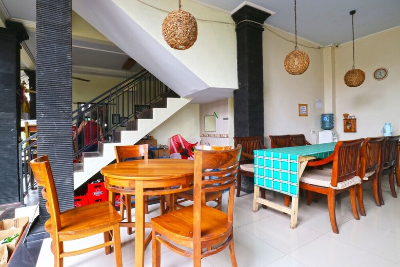 Hostal Puji Bungalow