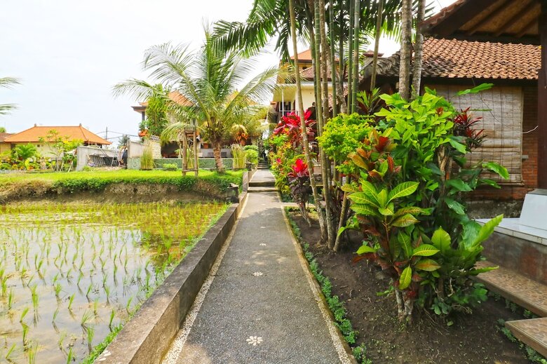 Hostal Puji Bungalow