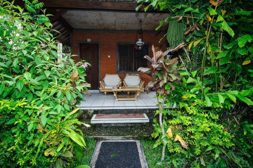 Hostal Puji Bungalow