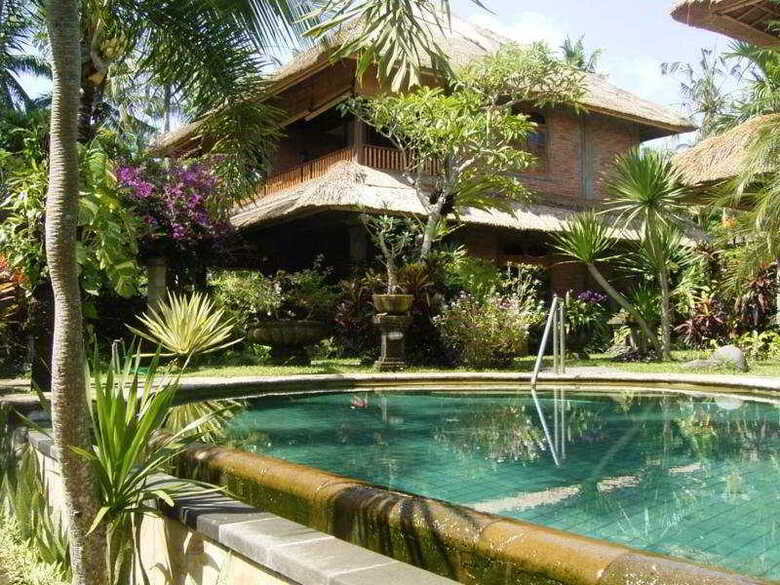 Hostal Hotel Bunga Permai