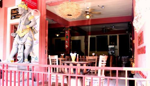 Hostal Dewa Bungalows