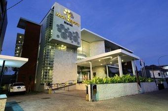 Mahogany Hotel