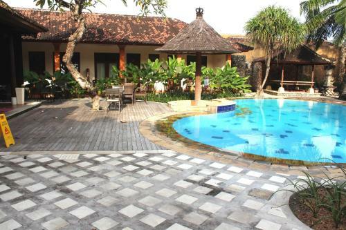 Indi Hotel