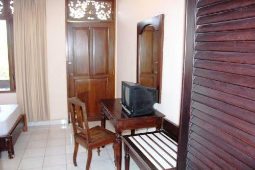Indi Hotel
