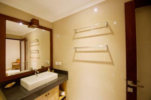 Taman Kesari Villas