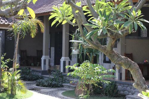 Hostal Mai Mondok Guest House
