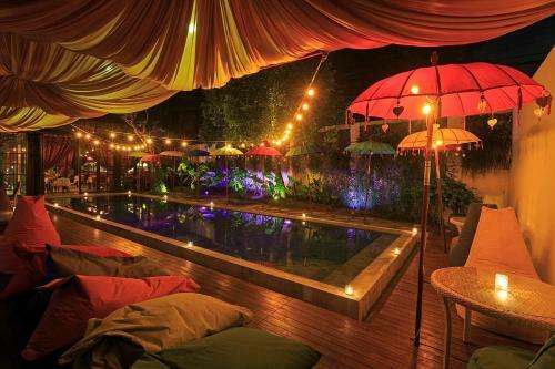 Hotel Sama Sama Suites & Restaurant
