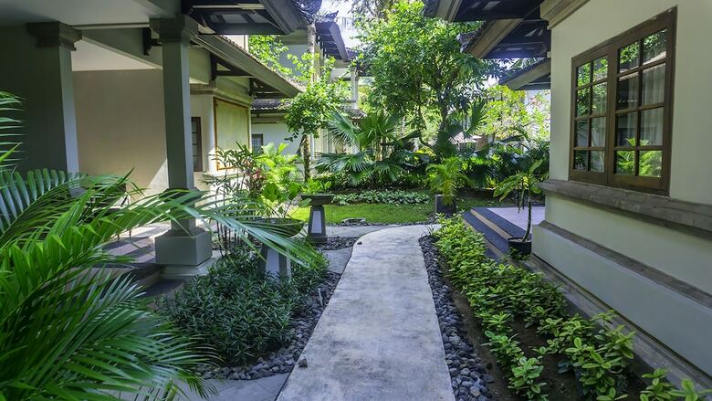 Grand Whiz Hotel Nusa Dua Bali