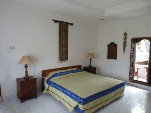 Hostal Nuriani Guest House