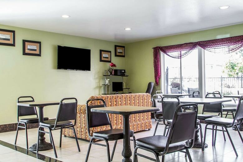 Hotel Mainstay Suites