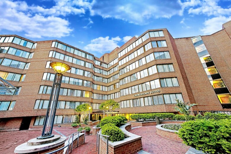 Hotel Georgetown Suites