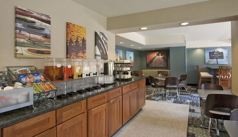Hotel Georgetown Suites