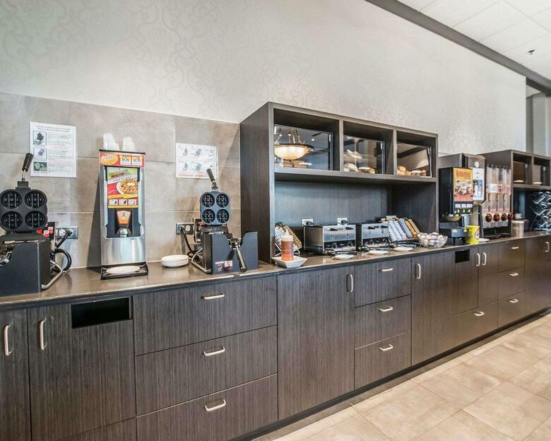 Hotel Quality Suites Drummondville