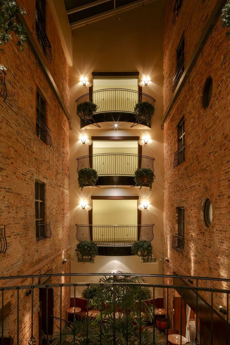 Nelligan Hotel