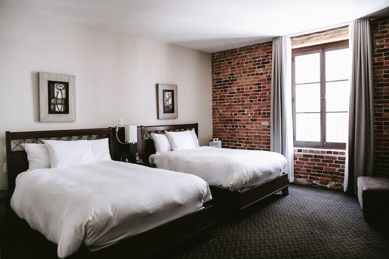 Nelligan Hotel