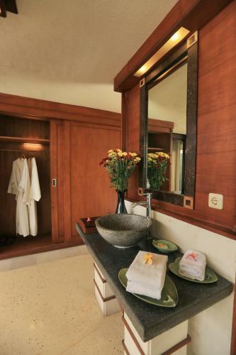 Villa The Sanyas Suite Bali