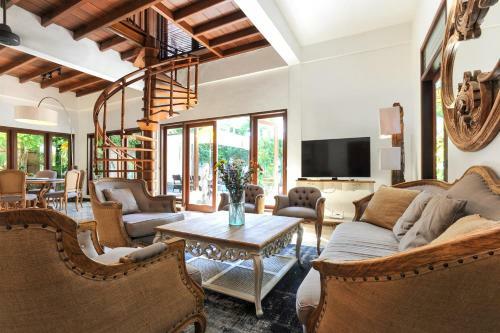 Villa De Siam