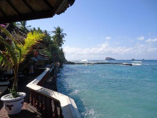 Hostal Pondok Bambu Seaside Bungalows