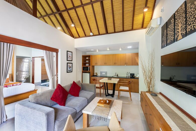 Legian Kriyamaha Villa