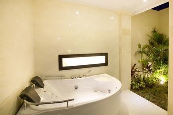 D&g Villas Legian