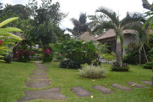Suka's House Bed & Breakfast