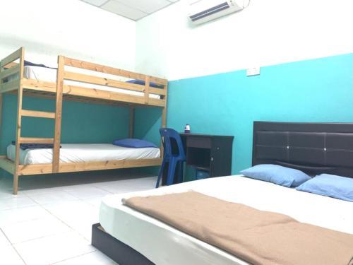 Hostal Yb House