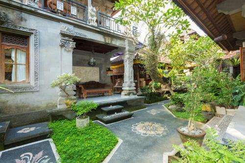 Hostal Bali Moon Guest House