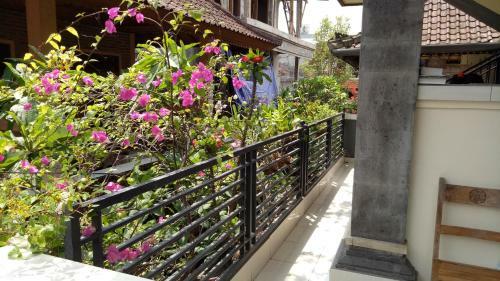 Kabera Bungalows 2