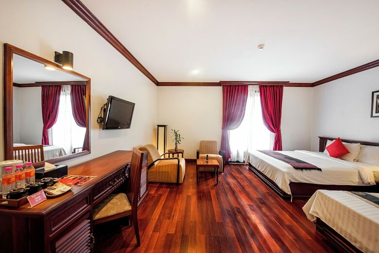 Royal Crown Hotel