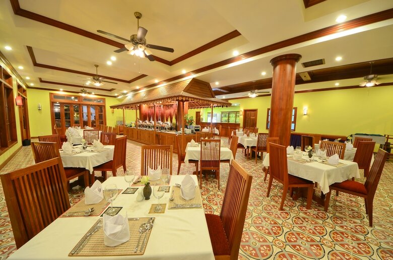 Royal Crown Hotel
