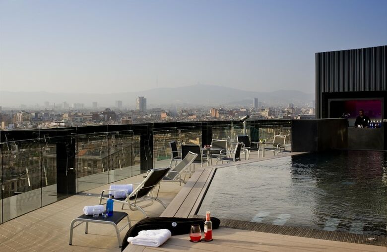 Hotel Barcel� Raval