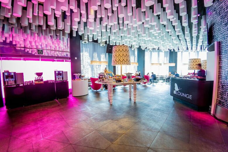 Hotel Barcel� Raval